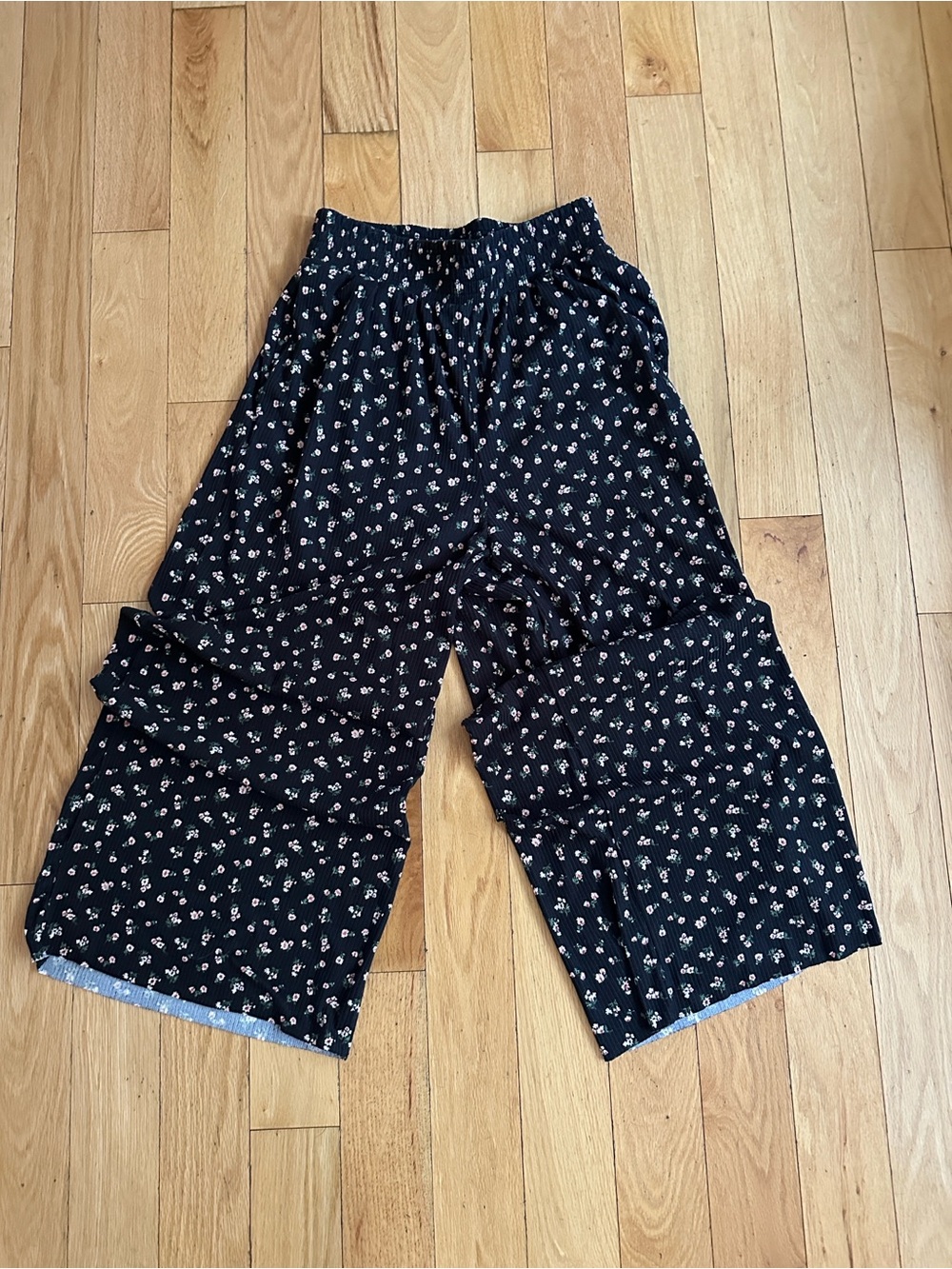 Jackson Rowe Black Floral Wide-Leg Floral Pull-On Pants